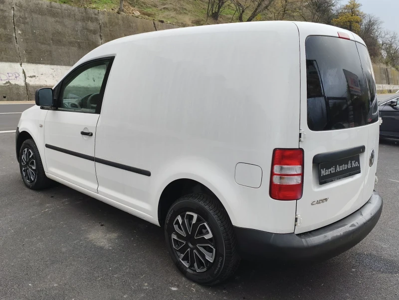 VW Caddy 1.6 TDI, снимка 10 - Автомобили и джипове - 52448208
