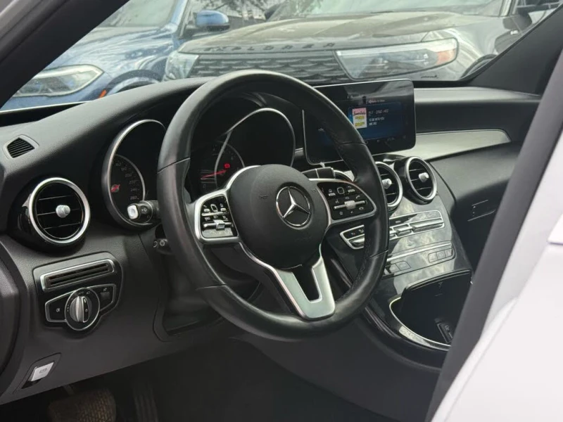Mercedes-Benz C 300 * АВТО КРЕДИТ* ЦЕНА ДО БГ * СЕРВИЗНА ИСТОРИЯ * , снимка 7 - Автомобили и джипове - 52691191