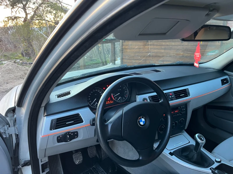 BMW 320 i газов инжекцион, снимка 8 - Автомобили и джипове - 52879303