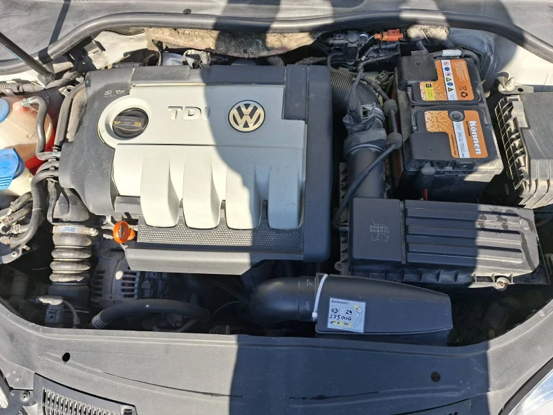 VW Golf Variant 1.9 TDI, снимка 12 - Автомобили и джипове - 52943345