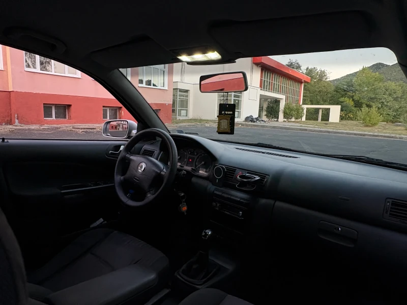 Skoda Octavia, снимка 11 - Автомобили и джипове - 53048396