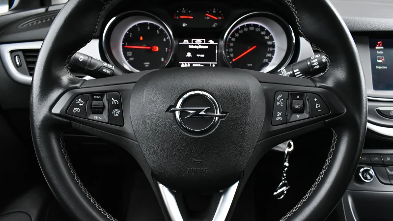 Opel Astra 1.4 SIDI Turbo Edition Automatic, снимка 13 - Автомобили и джипове - 53231727
