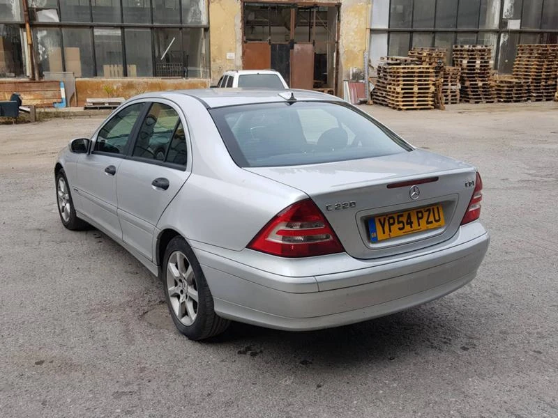 Mercedes-Benz C 320 20бр. 320CDI V6 200CDI 220CDI 270CDI 320 бензин, снимка 17 - Автомобили и джипове - 24028354