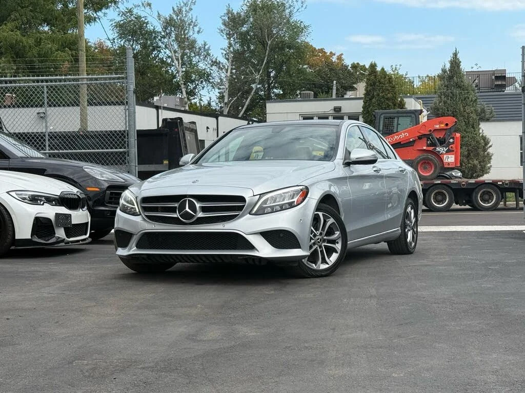 Mercedes-Benz C 300 * АВТО КРЕДИТ* ЦЕНА ДО БГ * СЕРВИЗНА ИСТОРИЯ * , снимка 1