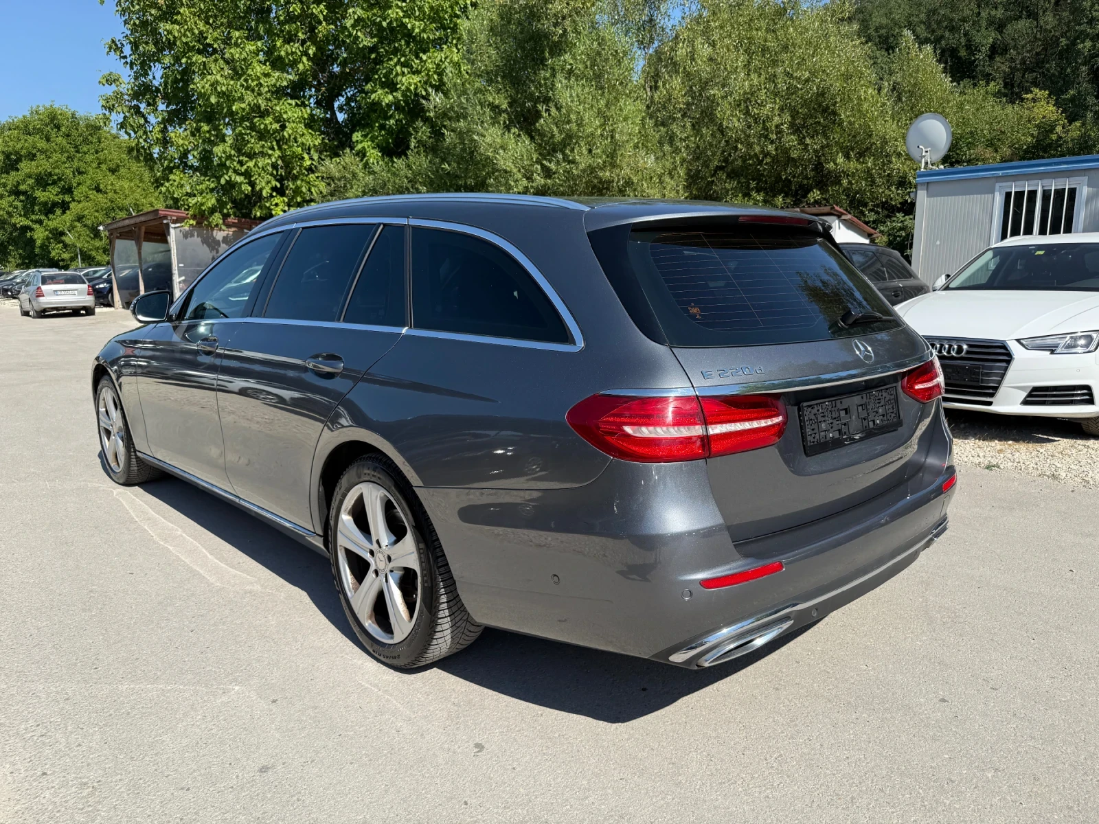 Mercedes-Benz E 220 CDI - 194к.с. Топ състояние - изображение 5