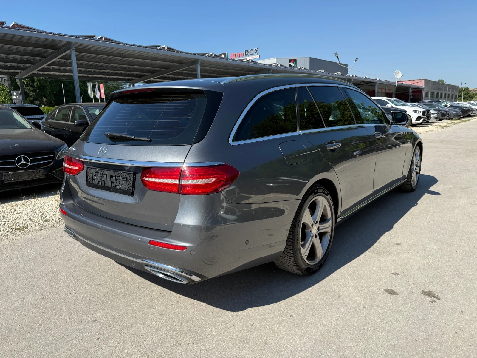 Mercedes-Benz E 220 CDI - 194к.с. Топ състояние - изображение 4