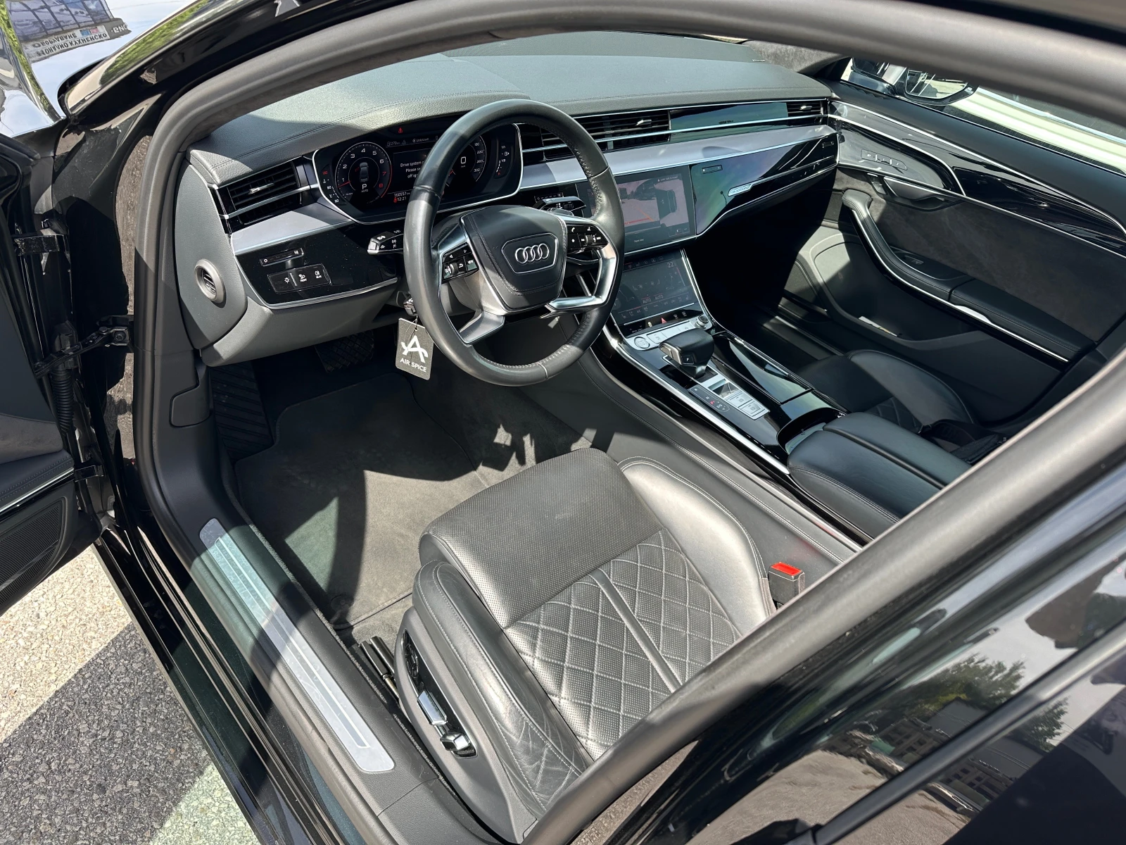Audi A8 S Интериор Обдухване Алкантара - изображение 7