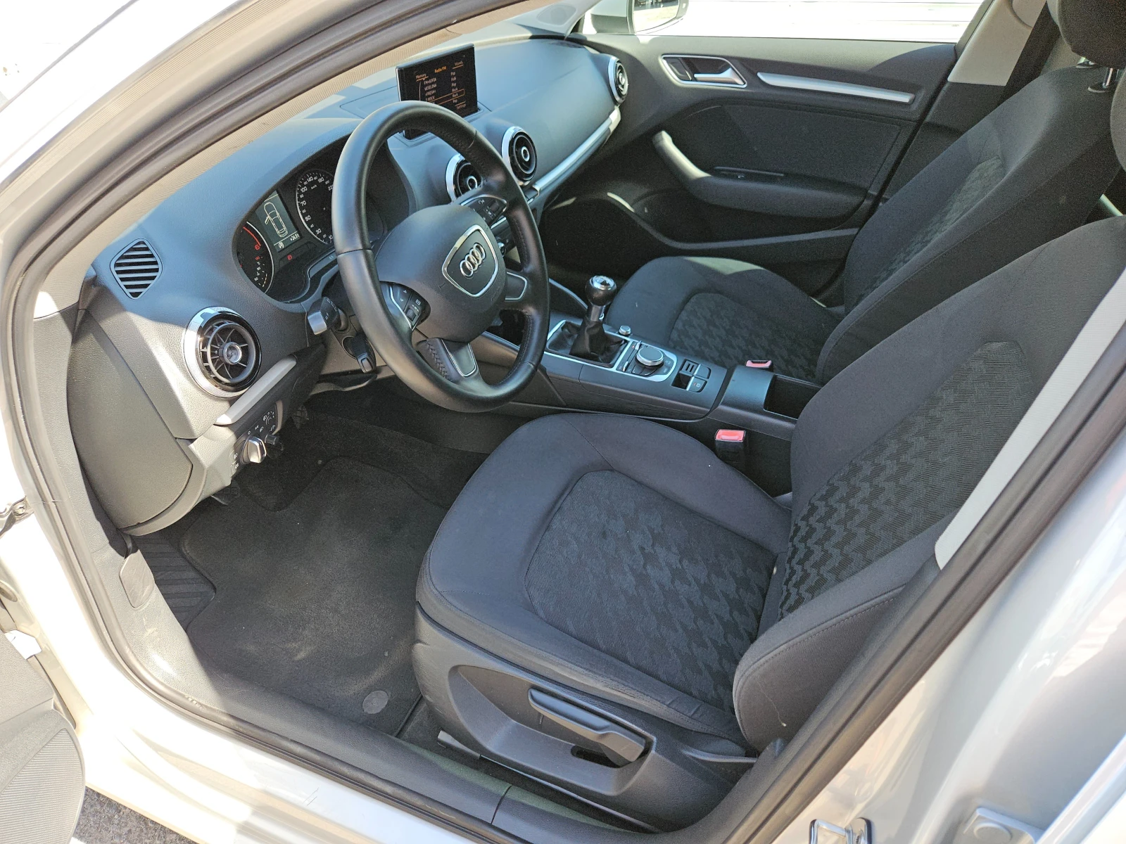 Audi A3 1.6TDI/SportBack/6ск/ACC/NAVI/БЛУТУТ/EURO 5B/ТОП - изображение 9