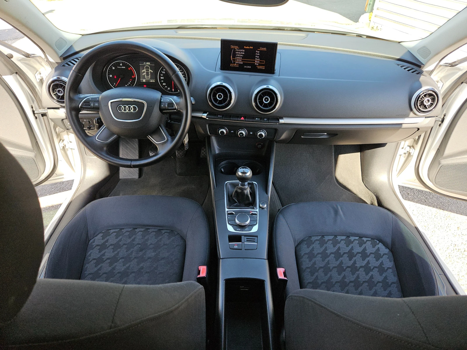 Audi A3 1.6TDI/SportBack/6ск/ACC/NAVI/БЛУТУТ/EURO 5B/ТОП - изображение 10