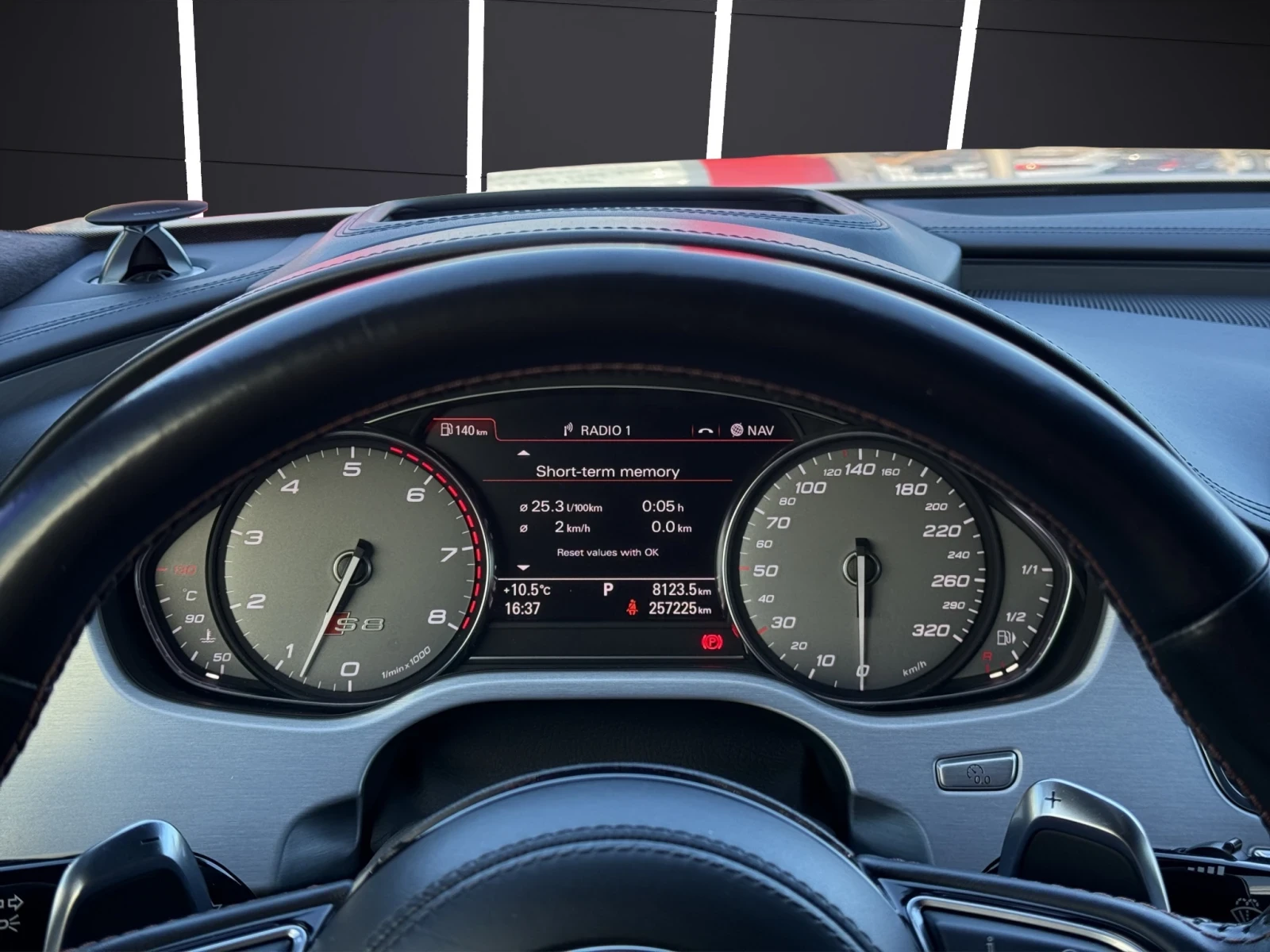 Audi S8 CERAMIC* B&O* DISTR* 360 CAM* KEYLESS* 3xTV* HUD*  | Mobile.bg   13