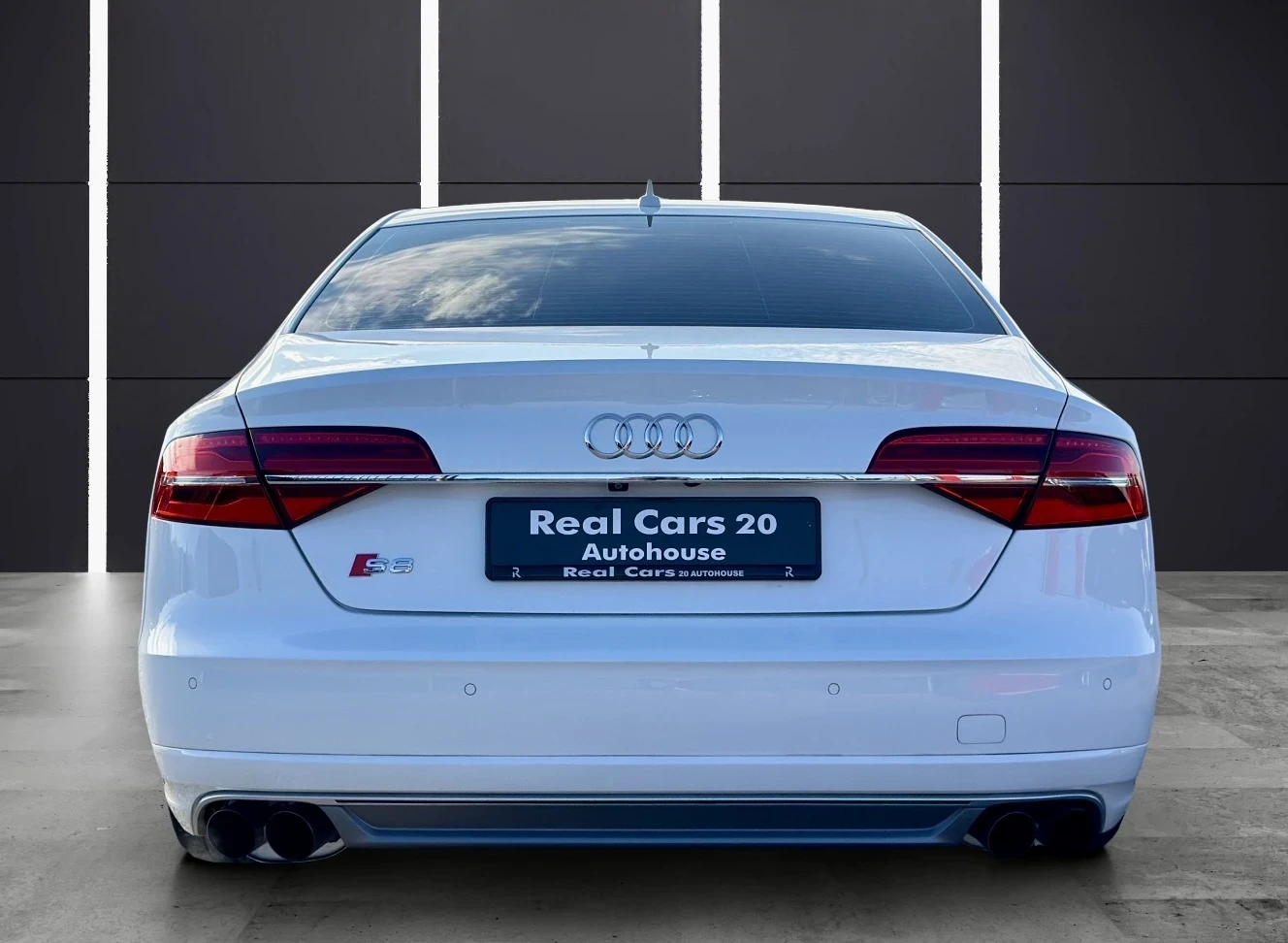 Audi S8 CERAMIC* B&O* DISTR* 360 CAM* KEYLESS* 3xTV* HUD*  - изображение 4