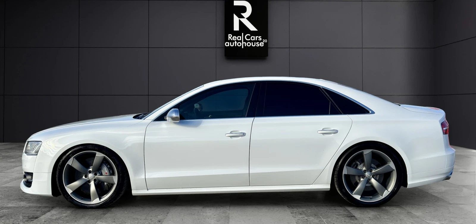 Audi S8 CERAMIC* B&O* DISTR* 360 CAM* KEYLESS* 3xTV* HUD*  - изображение 2