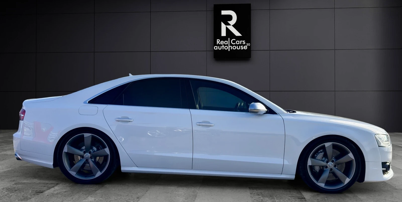 Audi S8 CERAMIC* B&O* DISTR* 360 CAM* KEYLESS* 3xTV* HUD*  - изображение 6