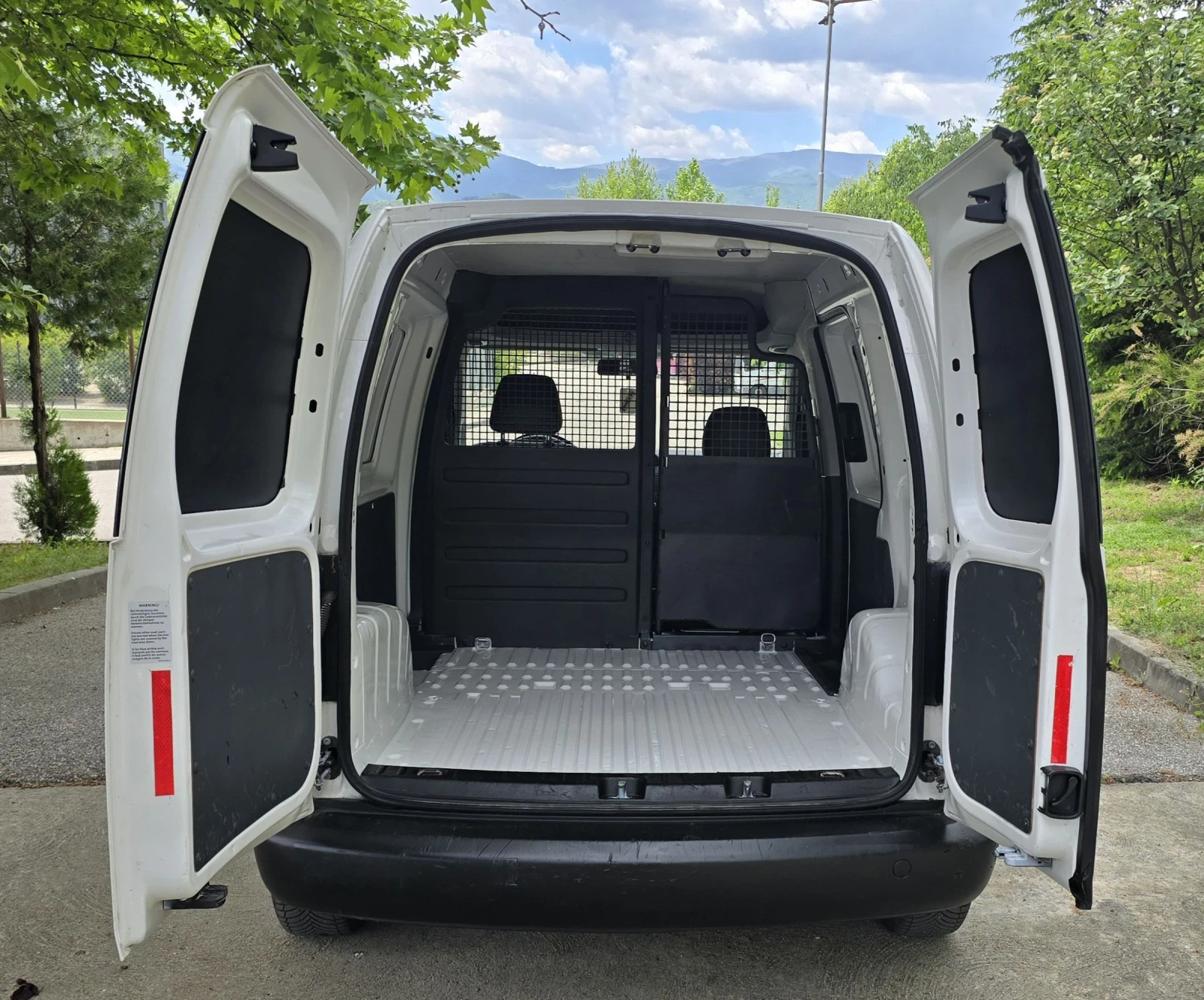 VW Caddy 1.6 TDI | Mobile.bg � ����������� 12