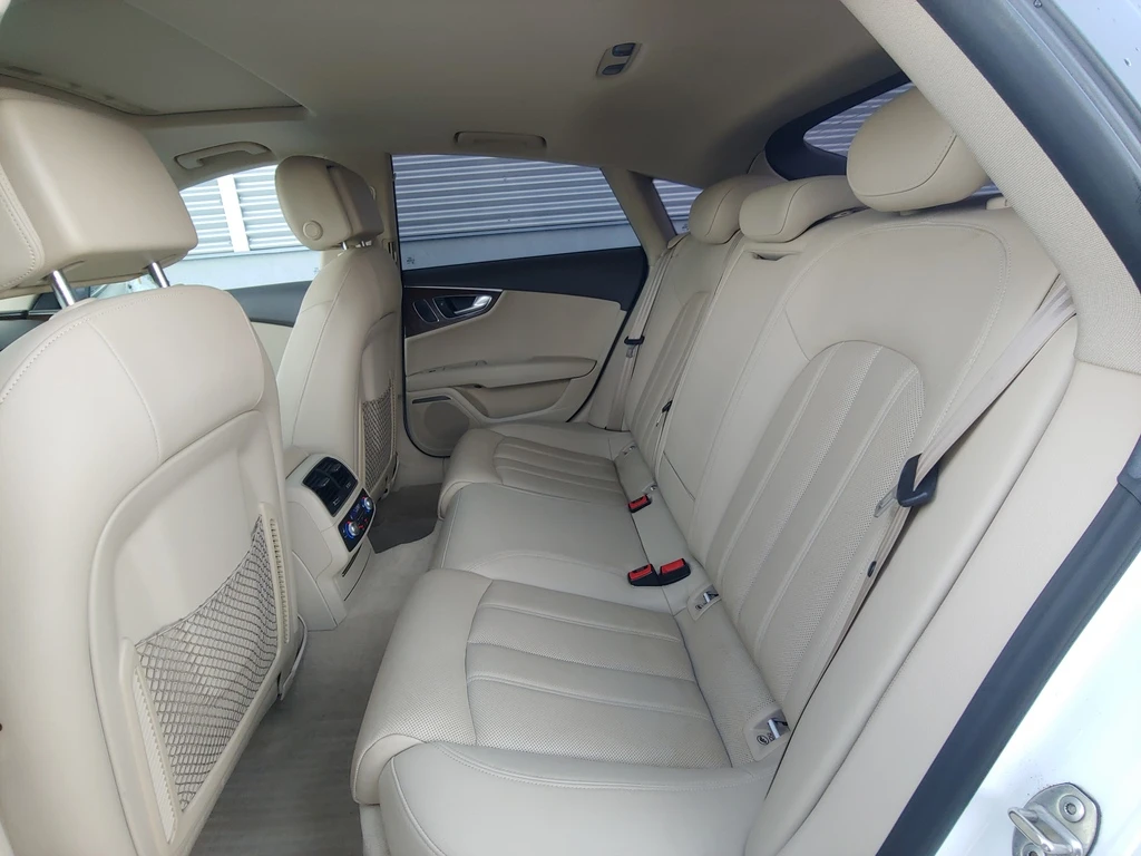 Audi A7 3.0T Technik AWD | SUNROOF | NAV | HTD SEATS, снимка 14 - Автомобили и джипове - 53779397