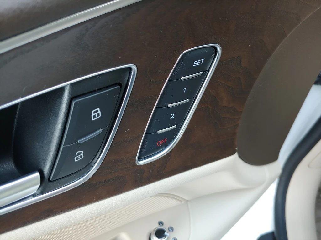 Audi A7 3.0T Technik AWD | SUNROOF | NAV | HTD SEATS, снимка 11 - Автомобили и джипове - 53779397