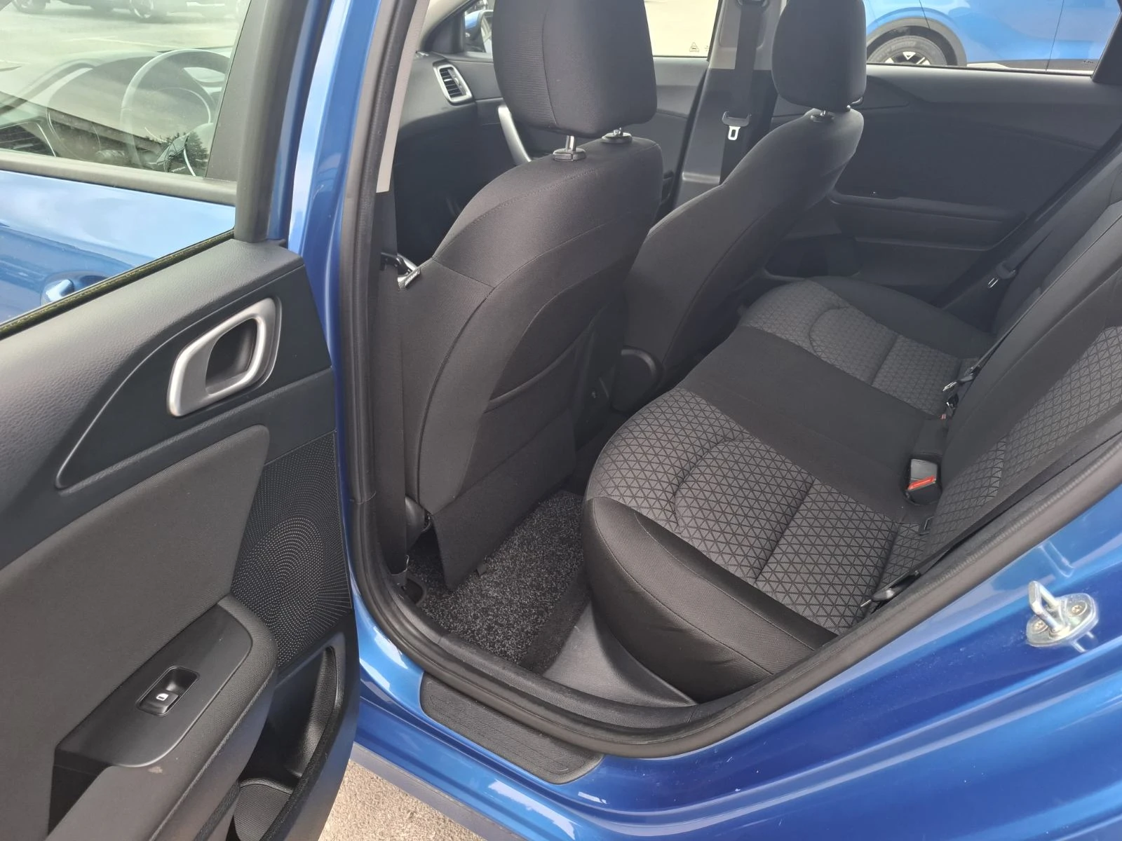 Kia Ceed 1.5 T-gdi Comfort Гаранция, снимка 7 - Автомобили и джипове - 54531786
