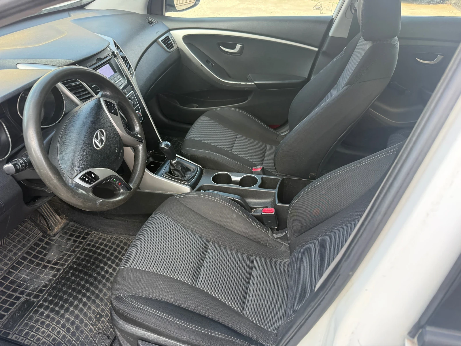 Hyundai I30 1.4i ГАЗ 100кс., снимка 10 - Автомобили и джипове - 55397222