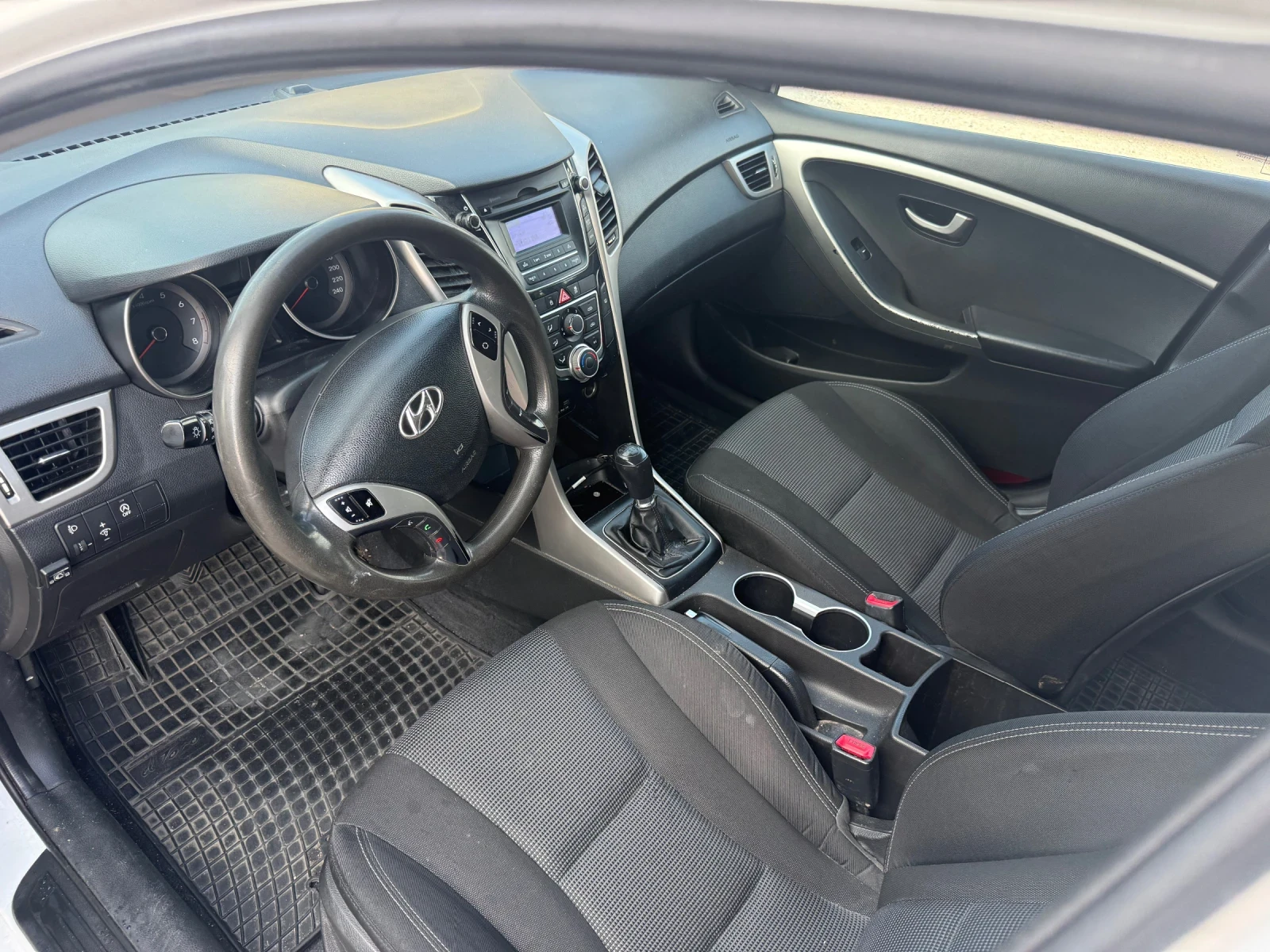 Hyundai I30 1.4i ГАЗ 100кс., снимка 11 - Автомобили и джипове - 55397222