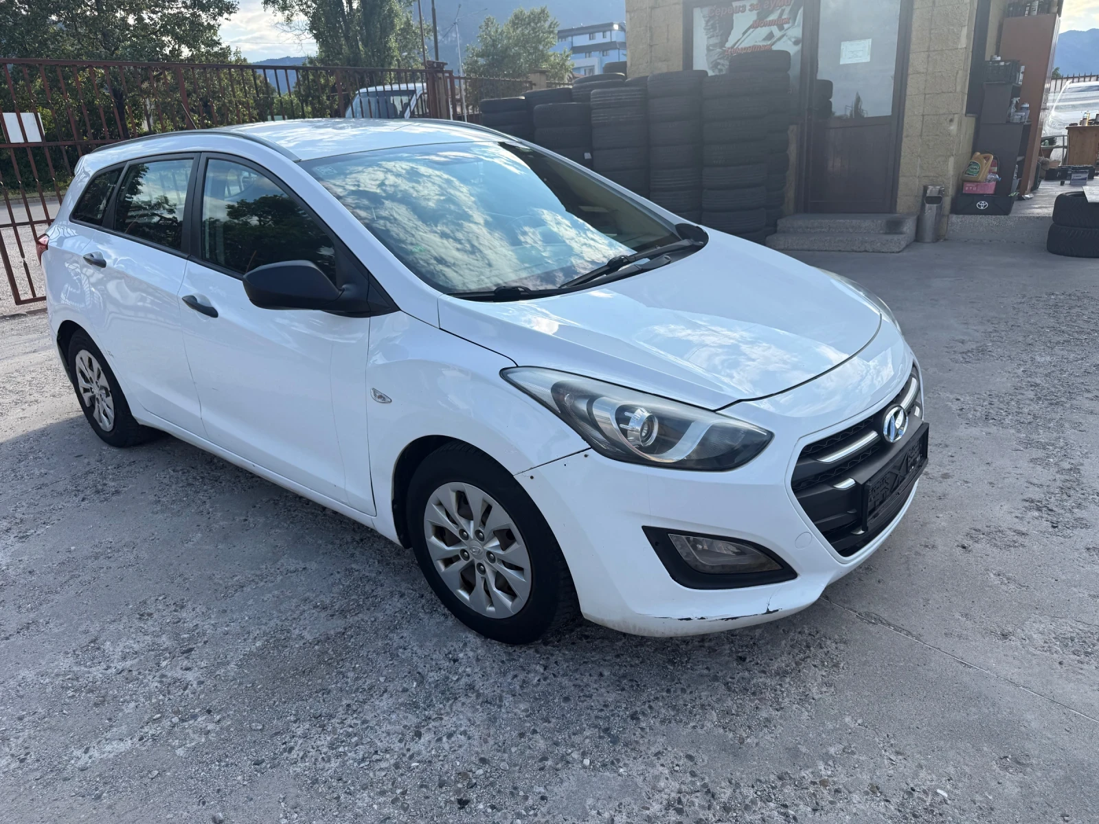 Hyundai I30 1.4i ГАЗ 100кс., снимка 2 - Автомобили и джипове - 55397222