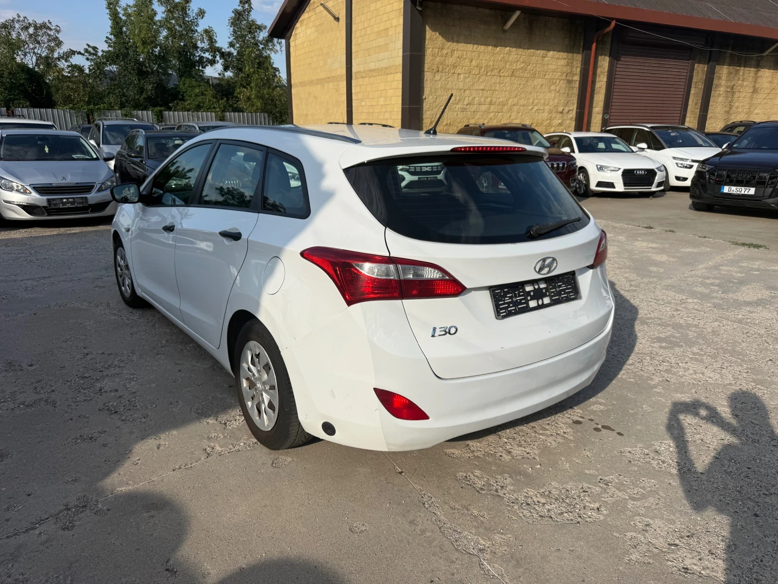 Hyundai I30 1.4i ГАЗ 100кс., снимка 8 - Автомобили и джипове - 55397222