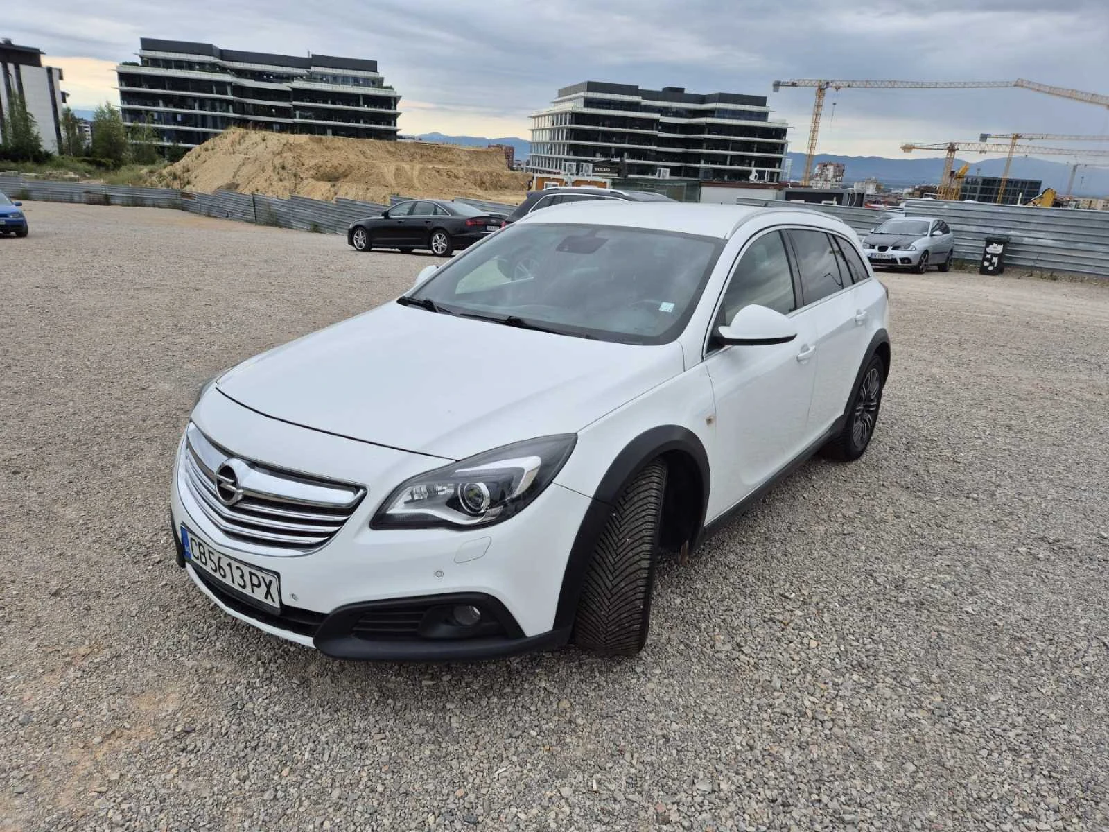 Opel Insignia, снимка 6 - Автомобили и джипове - 56097454