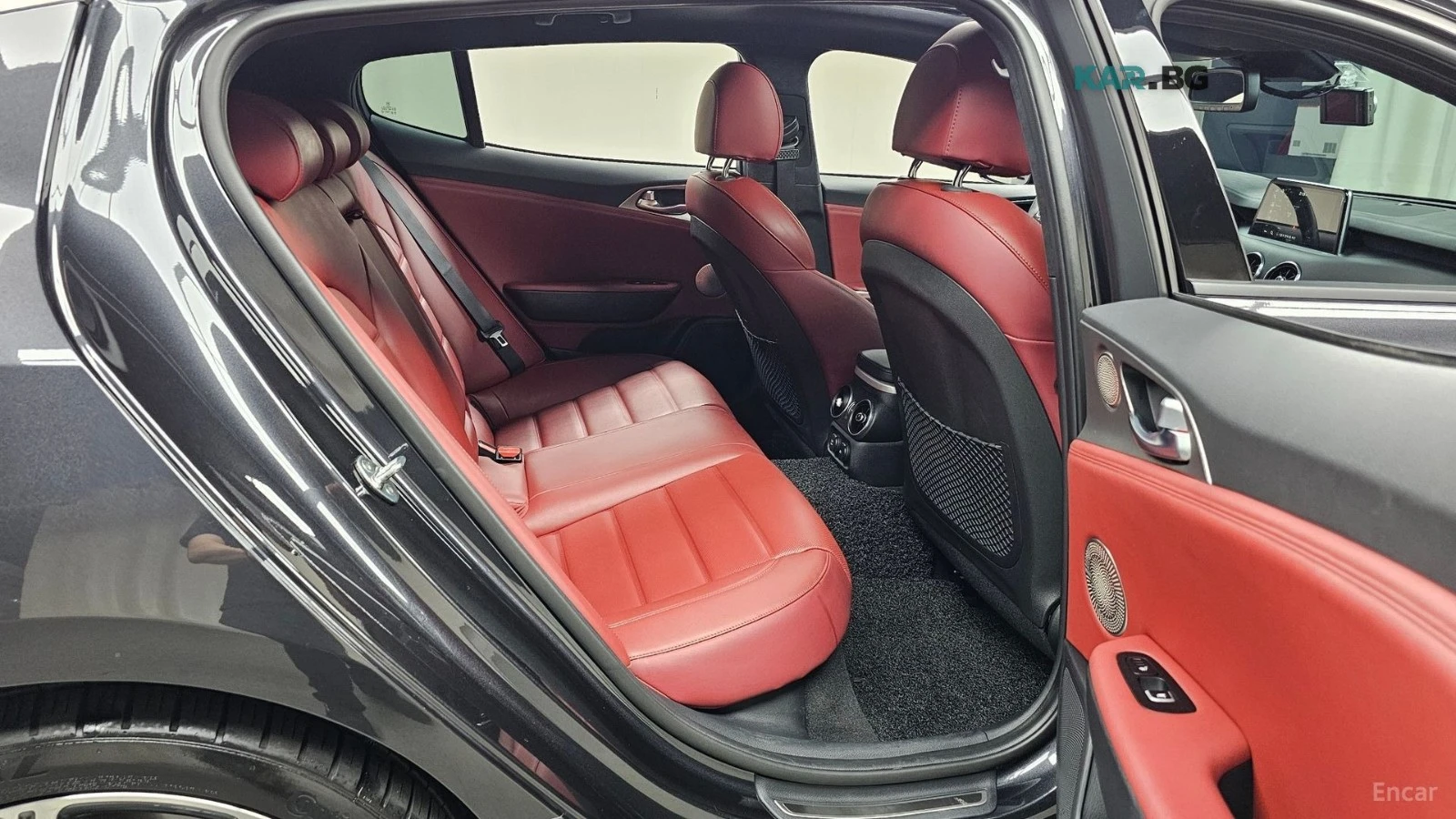 Kia Stinger 3.3T/AWD/DRIVE-ASSITS, снимка 14 - Автомобили и джипове - 55769723