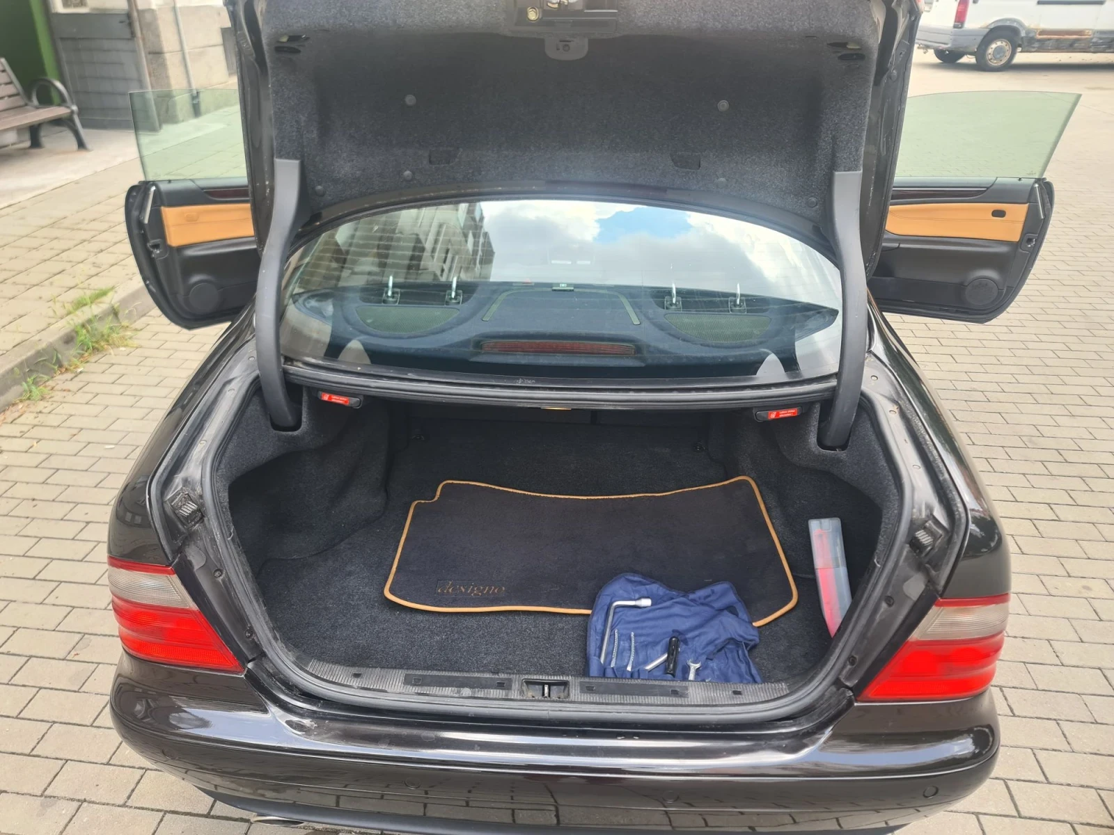 Mercedes-Benz CLK 3.2 бензин 220кс.автомат, снимка 7 - Автомобили и джипове - 55883548