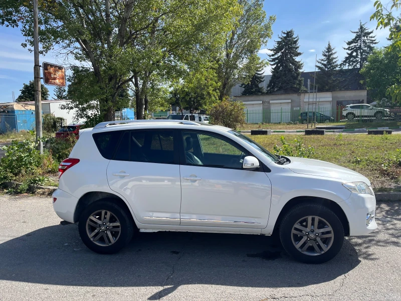 Toyota Rav4 2.2/150/НОВ ВНОС/FACELIFT, снимка 5 - Автомобили и джипове - 47307338