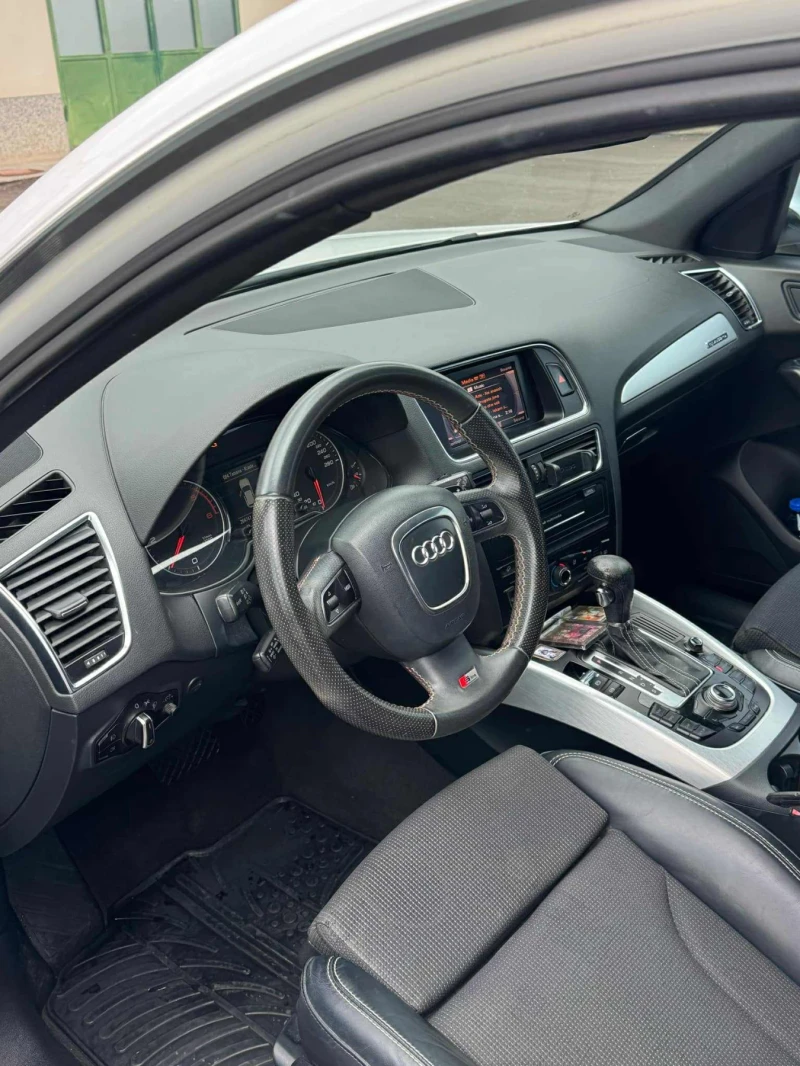 Audi Q5 2.0 TDI/QUATTRO/S LINE/PANORAMA/KOJA, снимка 10 - Автомобили и джипове - 52494541