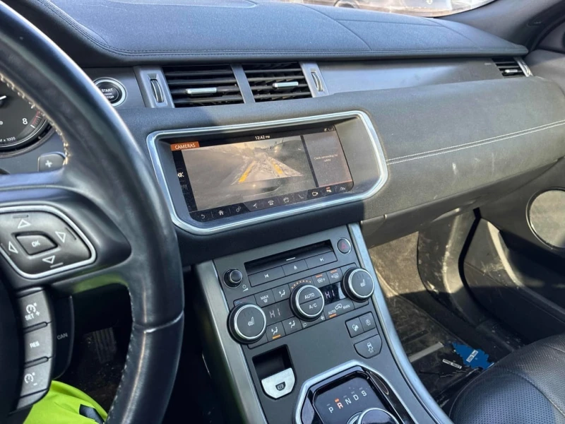 Land Rover Range Rover Evoque * Landmark Special Edition * CARFAX * ЦЕНА ДО БГ, снимка 9 - Автомобили и джипове - 53391456