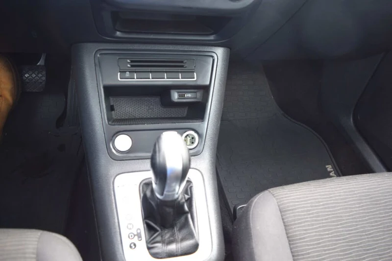 VW Tiguan * АвтоКредит* (Цена до БГ) , снимка 11 - Автомобили и джипове - 53560527