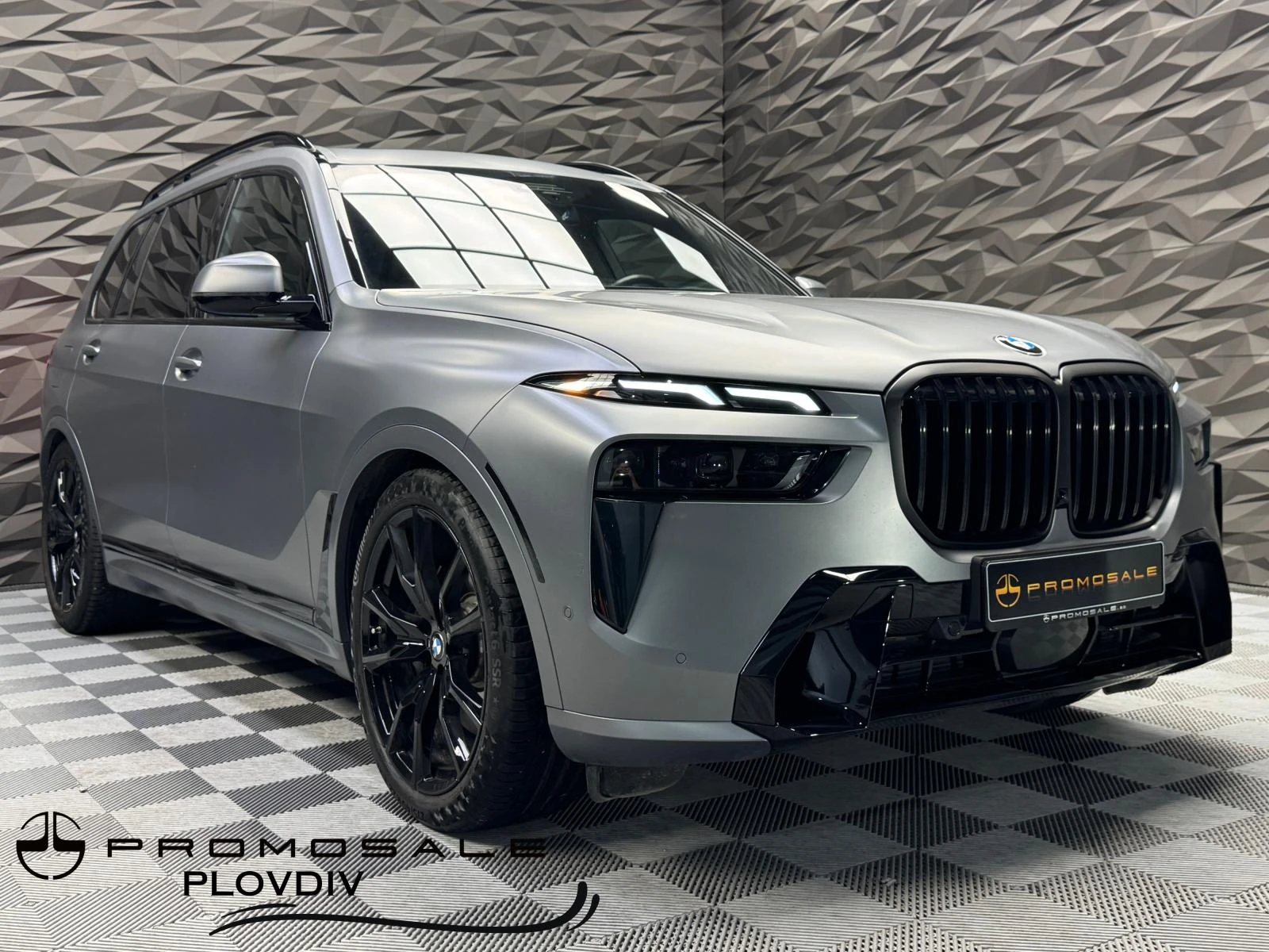 BMW X7 xDrive40i M-pack H&K* 360* Lift* Massage, снимка 1