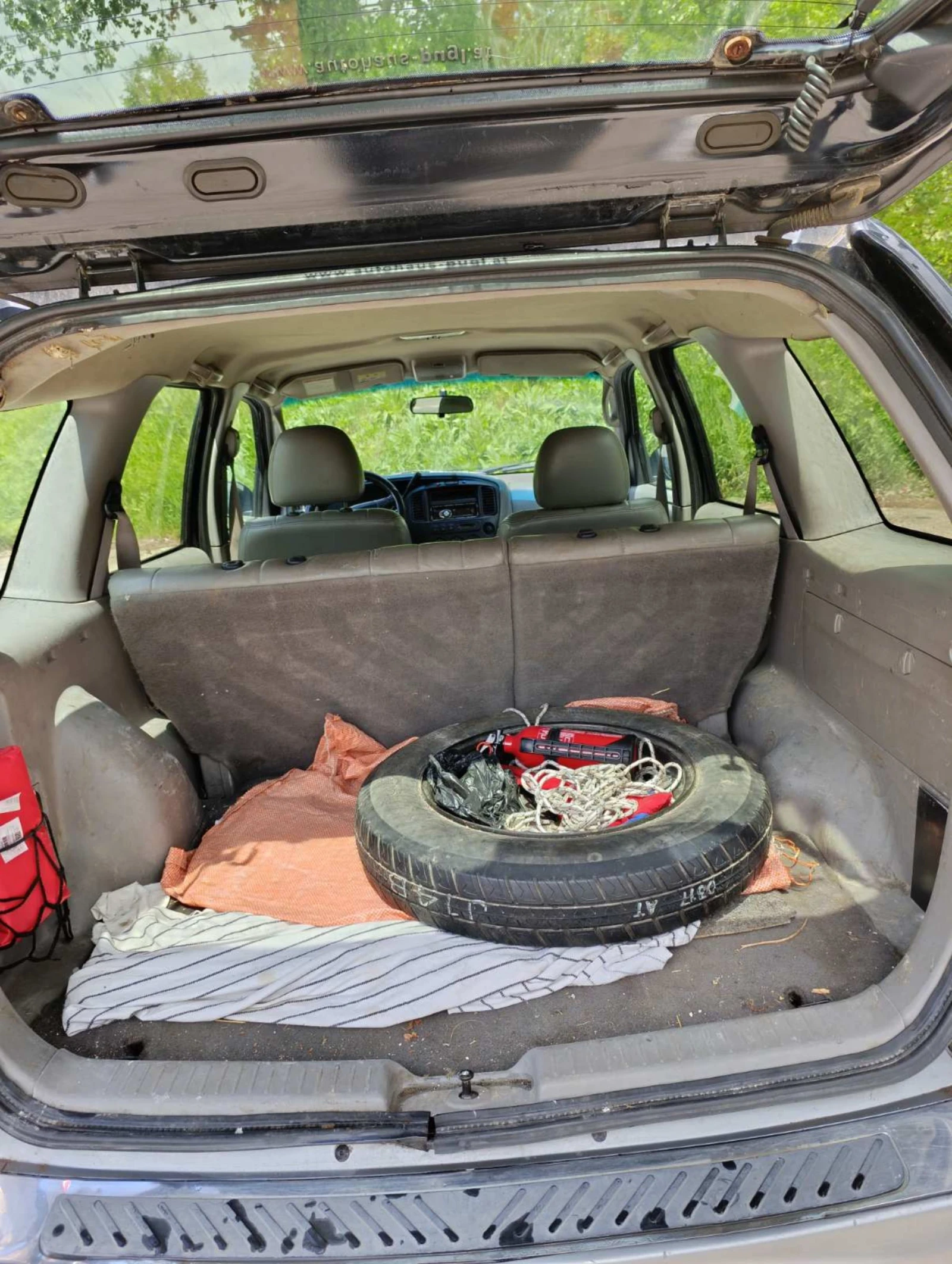 Mazda Tribute 3000 - изображение 8