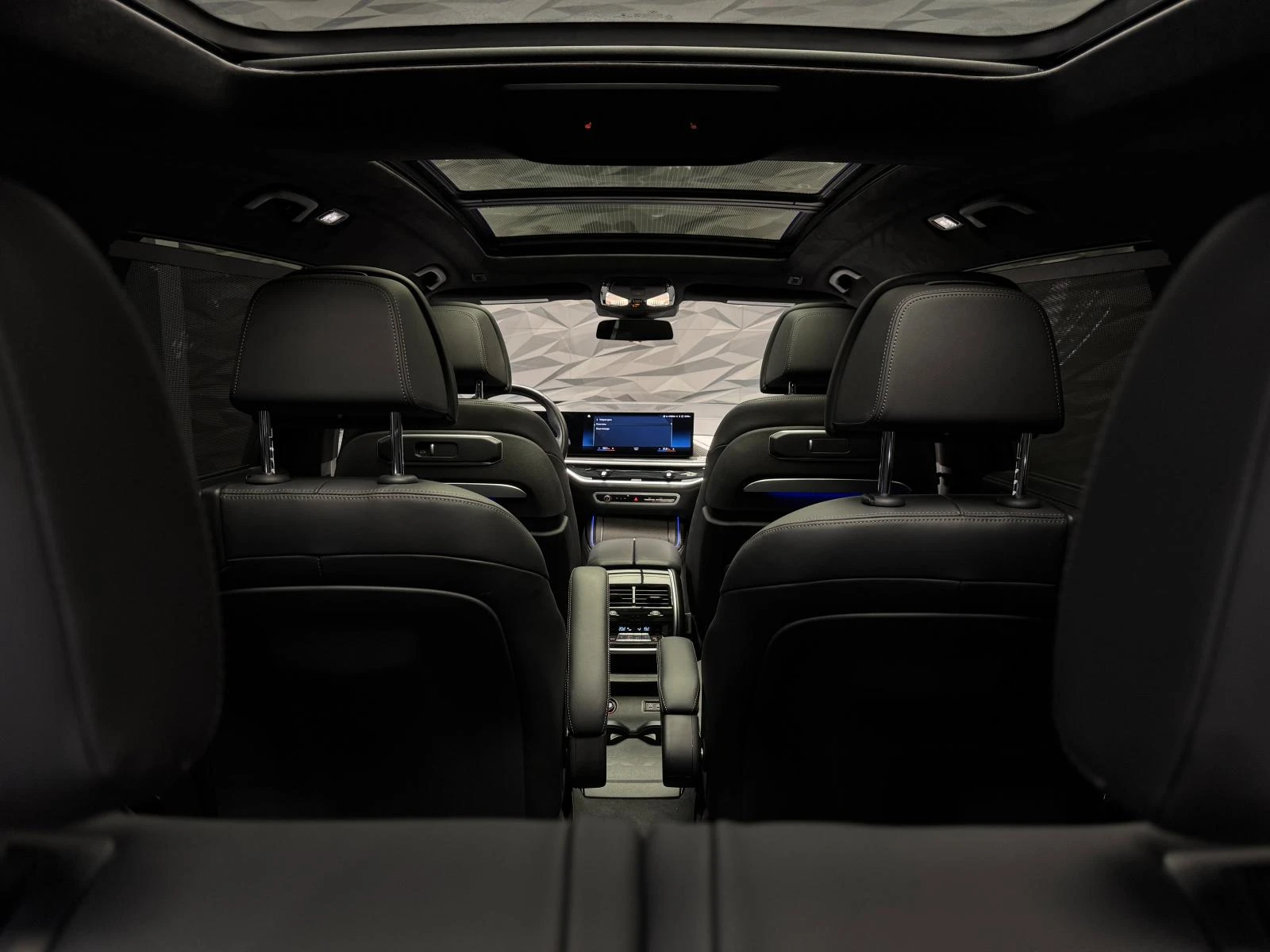 BMW X7 xDrive40i M-pack H&K* 360* Lift* Massage - изображение 10