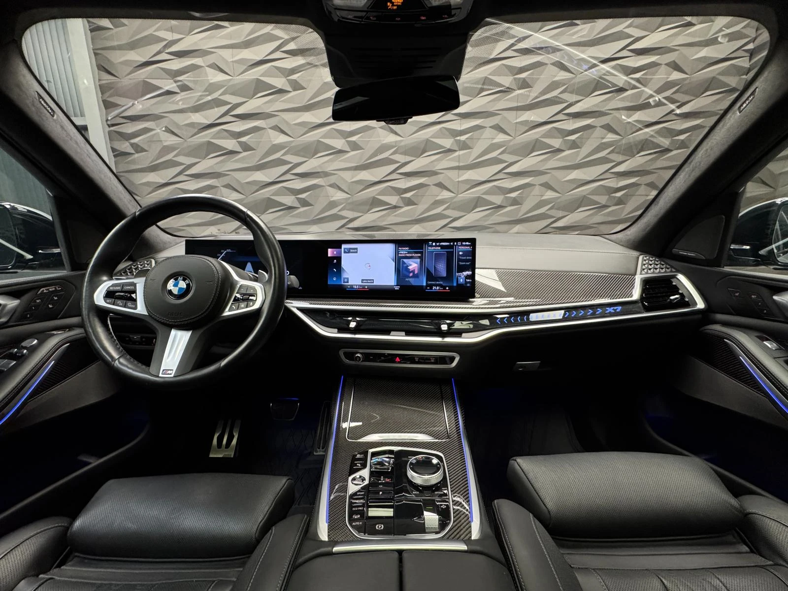 BMW X7 xDrive40i M-pack H&K* 360* Lift* Massage - изображение 5
