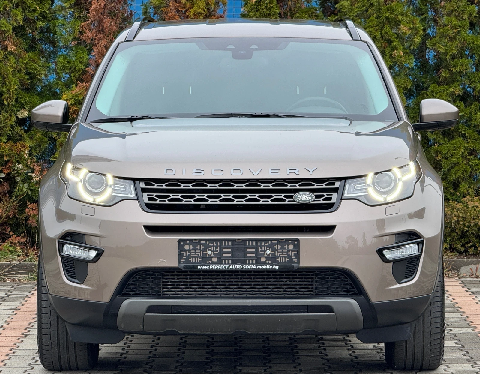 Land Rover Discovery Sport 2.0i-240KC-AWD-9АТ-АВТОМАТ-ПОДГРЕВ-ВОЛАН-189Х.КМ!! - изображение 7