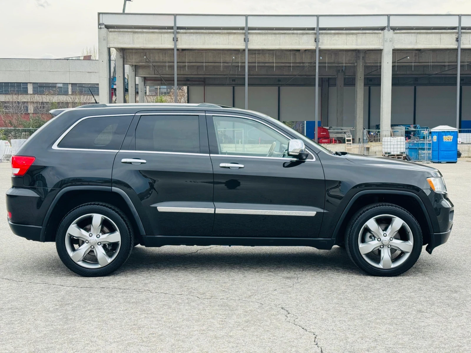 Jeep Grand cherokee 3.6 Швейцария 1-соб. 200 000км Overland Обдух - изображение 3