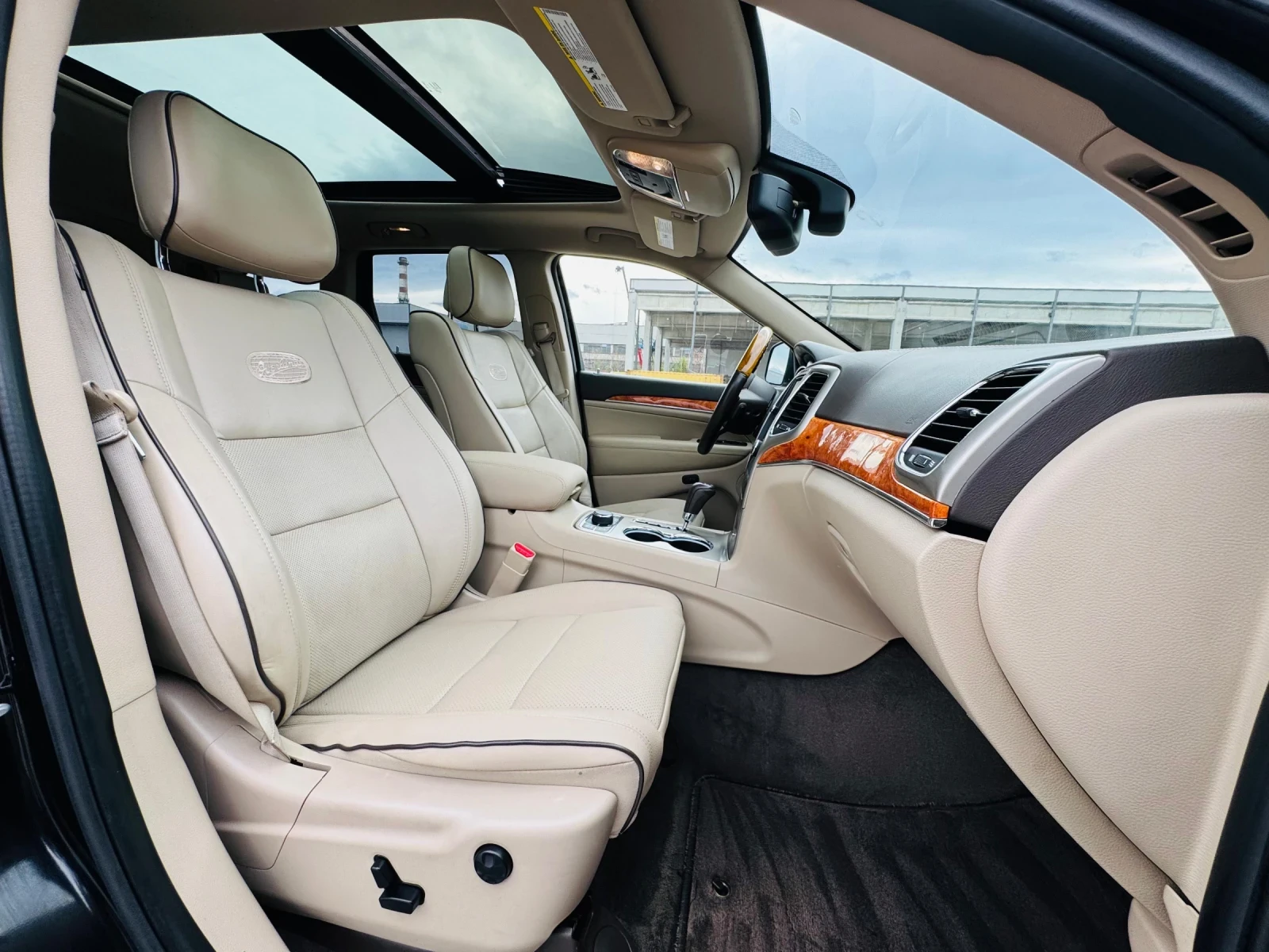 Jeep Grand cherokee 3.6  1-. 200 000 Overland  | Mobile.bg   11