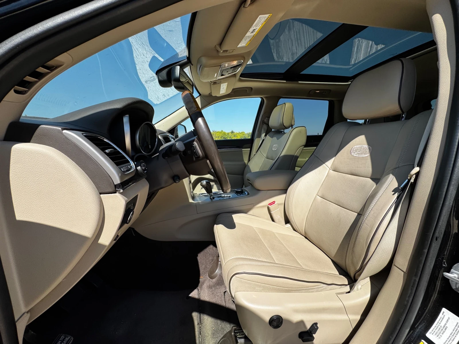 Jeep Grand cherokee 3.6 Швейцария 1-соб. 200 000км Overland Обдух, снимка 11 - Автомобили и джипове - 52555137