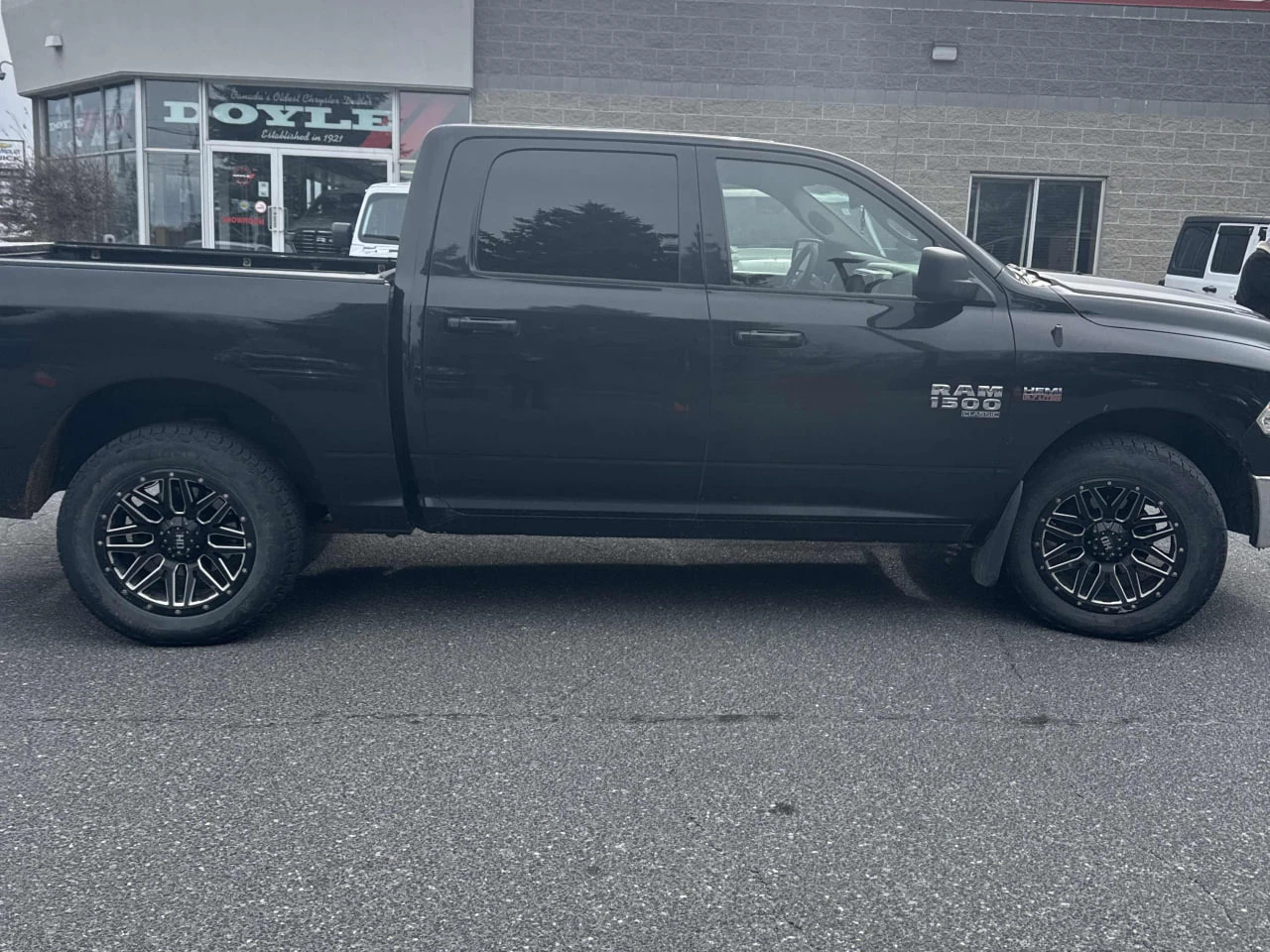 Dodge RAM 1500 CARFAX* АВТОФИНАНСИРАНЕ БЕЗ ПЪРВОНАЧАЛНА ВНОСКА - изображение 3