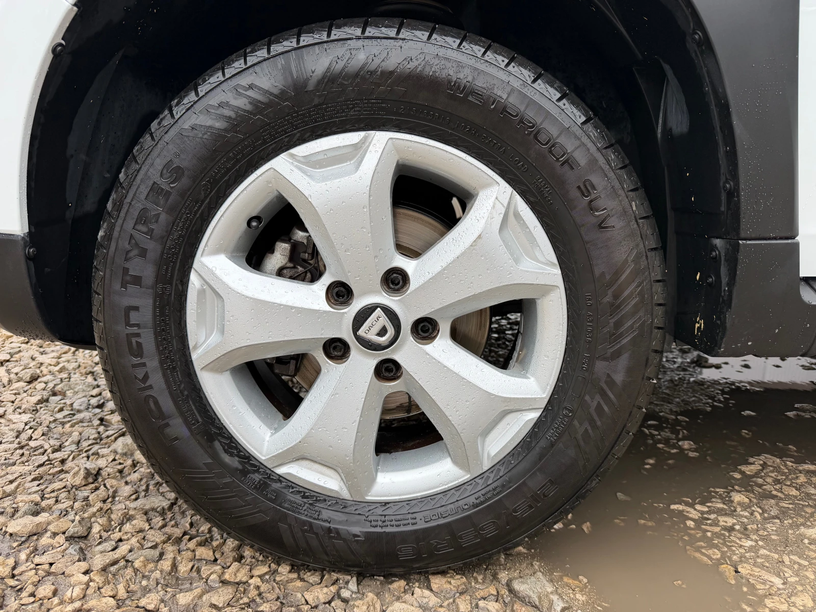 Dacia Duster 1.5DCI* Navi* EVRO6* TOP, снимка 13 - Автомобили и джипове - 53953705