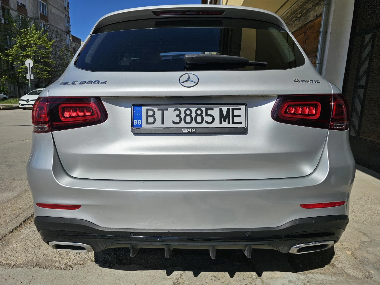 Mercedes-Benz GLC 220   AMG-line PANO РЕАЛНИ КМ 360 КАМЕРА, снимка 6 - Автомобили и джипове - 54096234