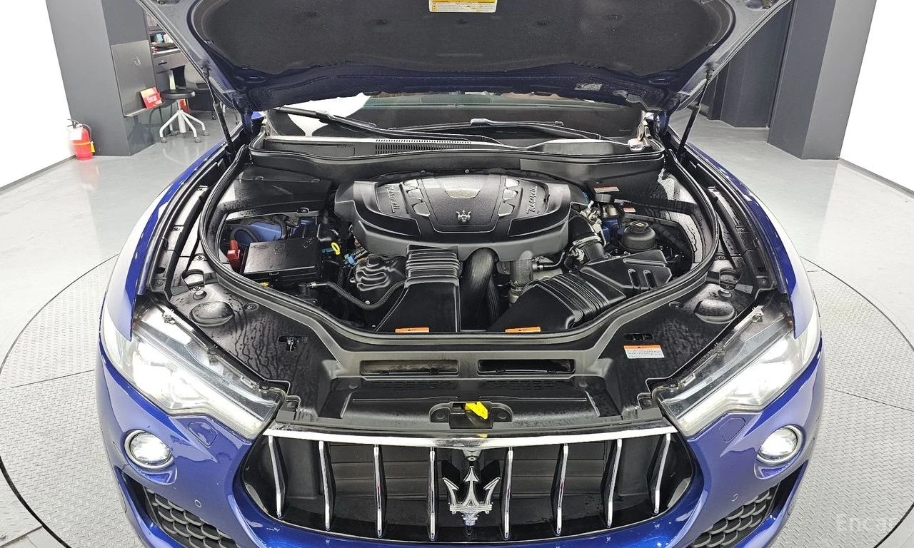 Maserati Levante 3.0* AWD* LUXURARY* ПОДГРЕВ* ОБДУХВАНЕ* НАВИГАЦИЯ, снимка 13 - Автомобили и джипове - 54766167