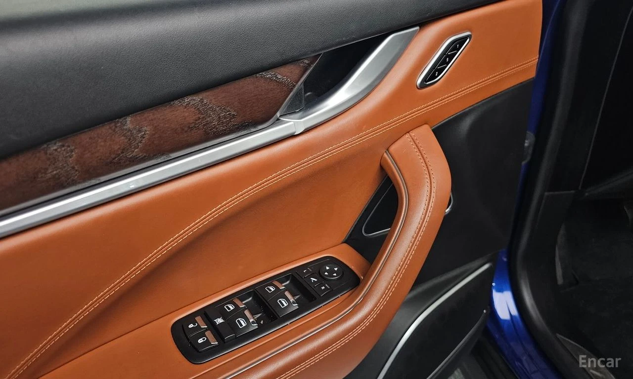 Maserati Levante 3.0* AWD* LUXURARY* ПОДГРЕВ* ОБДУХВАНЕ* НАВИГАЦИЯ, снимка 9 - Автомобили и джипове - 54766167