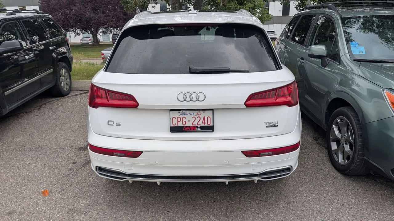 Audi Q5 * Progressiv S-line* CARFAX* АВТОФИНАНСИРАНЕ* , снимка 4 - Автомобили и джипове - 55645547