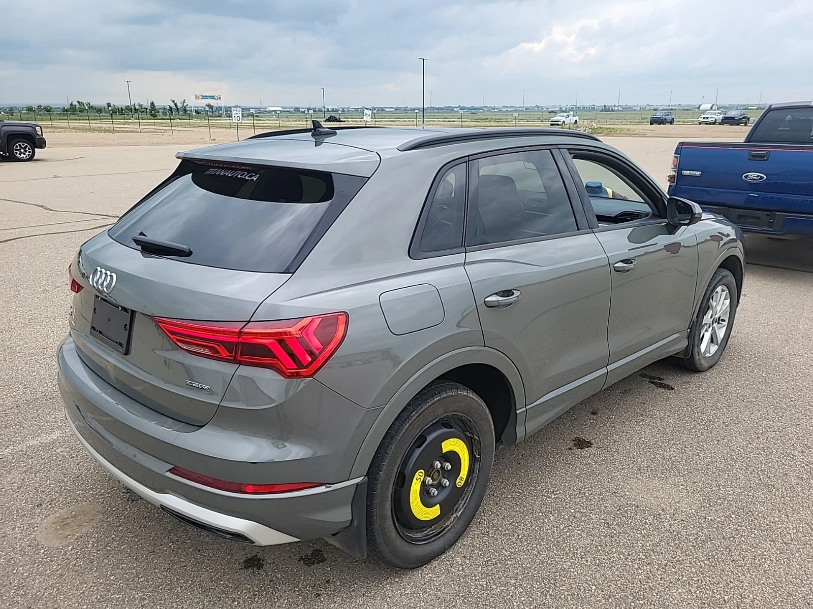Audi Q3 Komfort/CARFAX/ Подгрев/Памет/НАРДО, снимка 3 - Автомобили и джипове - 55800363