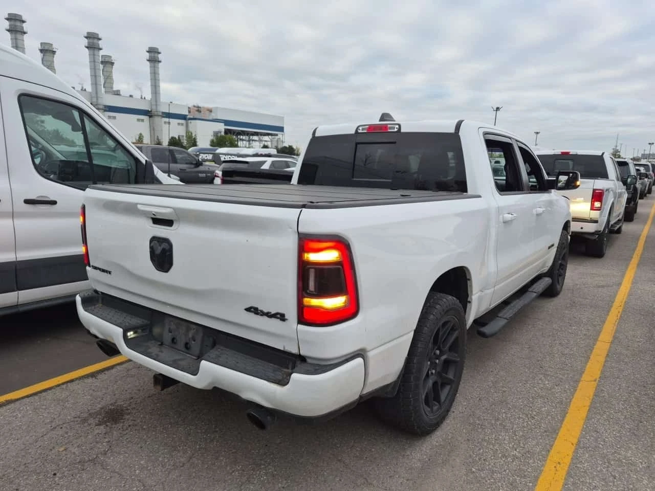 Dodge RAM 1500 * Sport * CARFAX * ��� ������������ ������ | Mobile.bg � ����������� 14