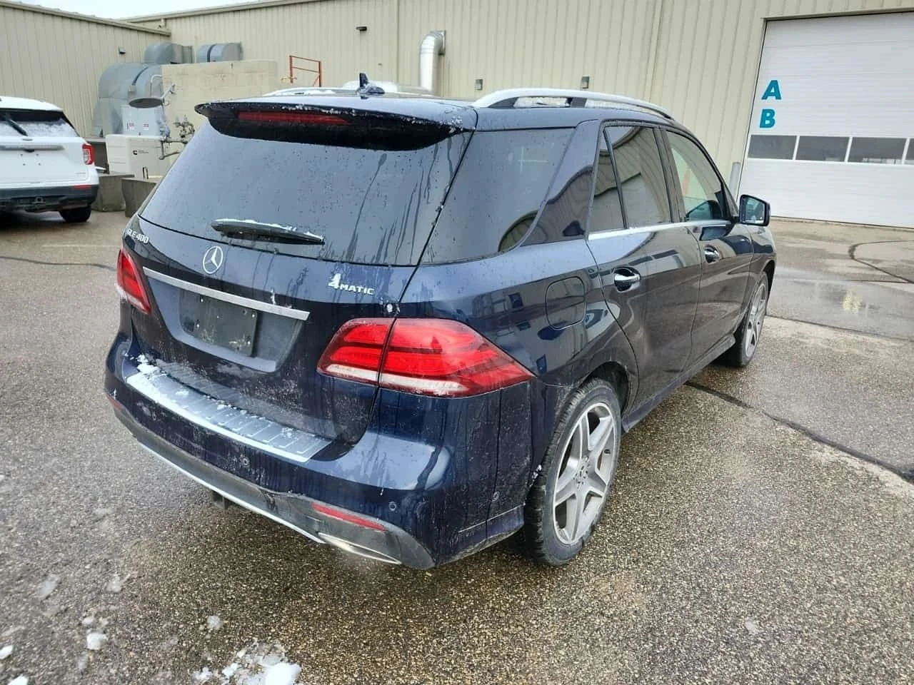 Mercedes-Benz GLE 400, снимка 2 - Автомобили и джипове - 56732018