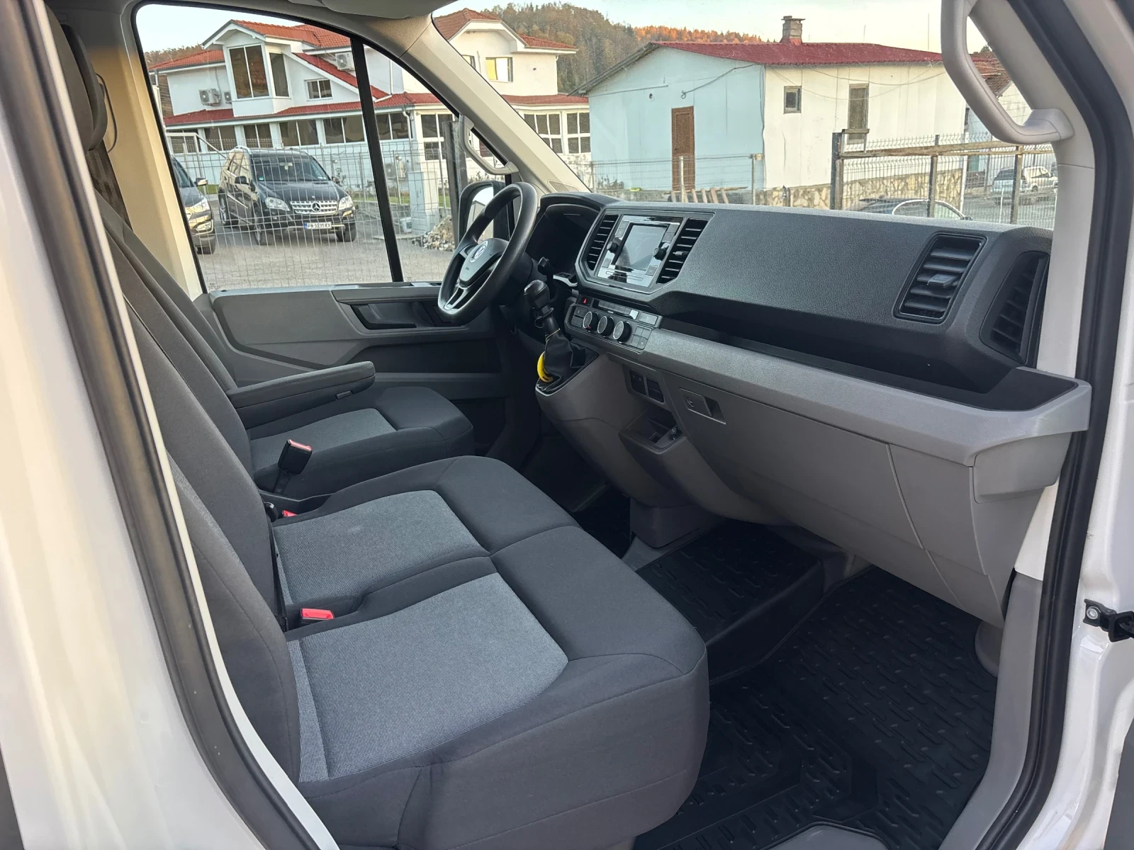 VW Crafter 2.0TDI   - изображение 9